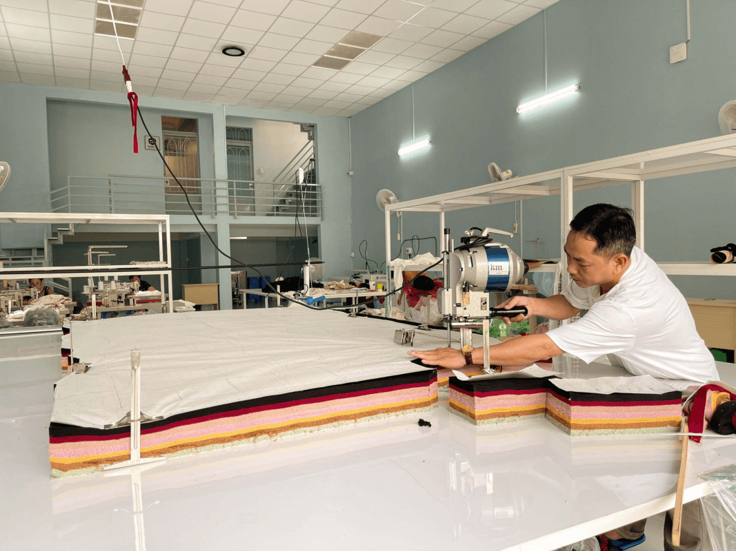 Xưởng may gia công