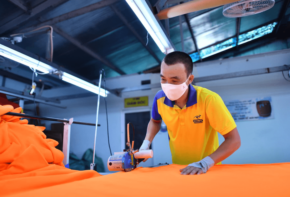 Xưởng may gia công